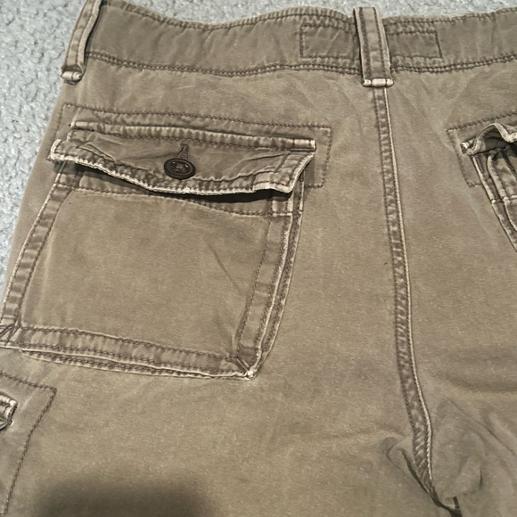 American Eagle Shorts Mens Size 32 Tan Green Cargo Distressed Midrise 12" Inseam - Picture 11 of 12